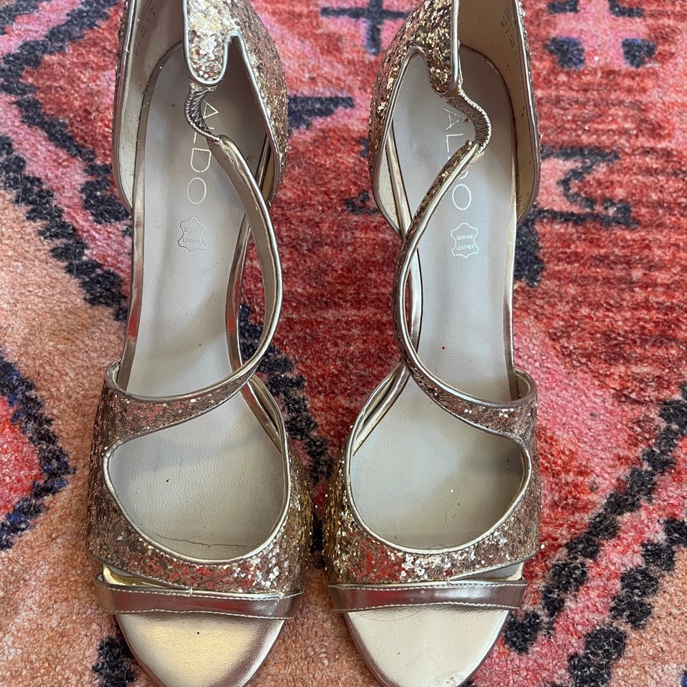 Aldo Sparkling Gold Women's Heels - Size 9